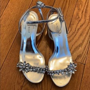 Nine West size 6 - silver and crystal embellished